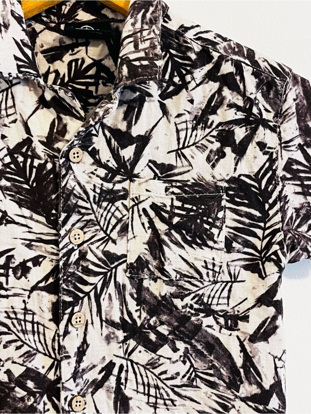 Volcom Linen Tropical Leaf Button Down Shirt Brown White Short Sleeve Boys 4T - Picture 2 of 7